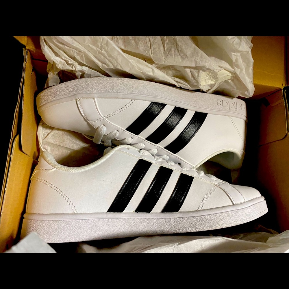 Adidas Baseline Women AW4409 New
